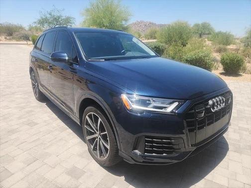 2023 Audi Q7 55 Premium Plus