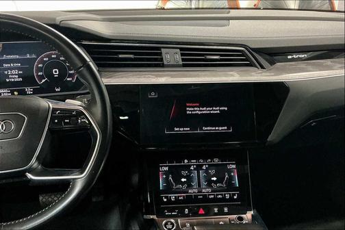 2021 Audi e-tron Premium Plus