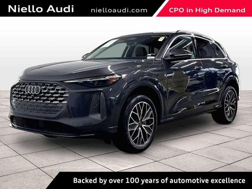 Tambora Gray Metallic 2025 Audi Q5 Premium Plus TFSI quattro S tronic