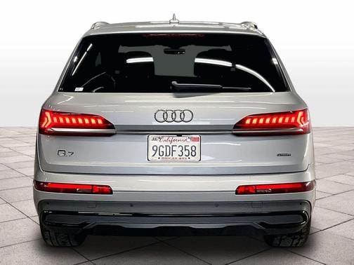2021 Audi Q7 55 Premium Plus