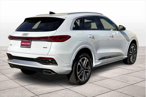 2025 Audi Q5 Premium