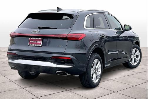 2025 Audi Q5 Premium TFSI quattro S tronic