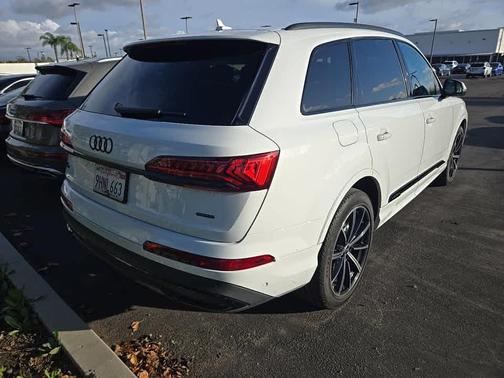 2023 Audi Q7 55 Premium Plus