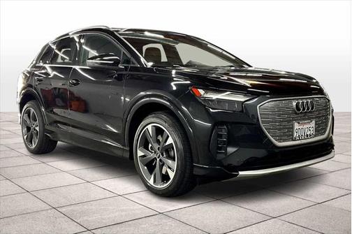 2022 Audi e-tron Premium Plus