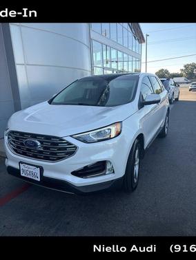 White Platinum Metallic Tri-Coat 2019 Ford Edge SEL