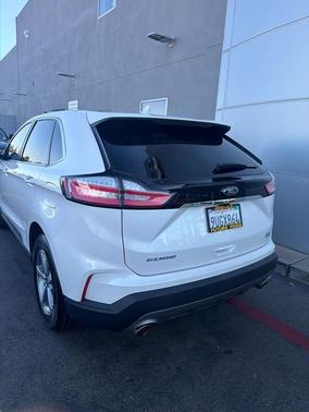 White Platinum Metallic Tri-Coat 2019 Ford Edge SEL