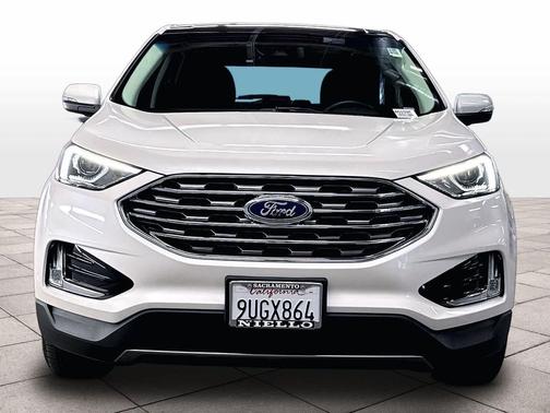 White Platinum Metallic Tri-Coat 2019 Ford Edge SEL