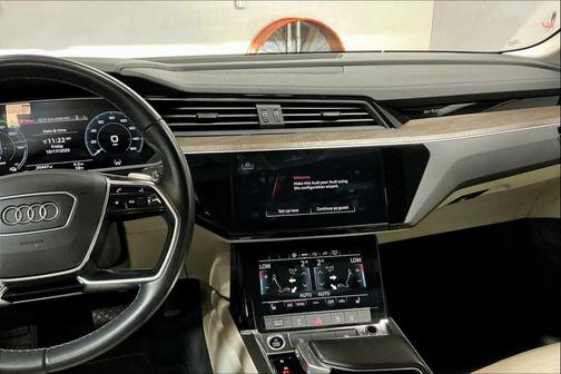 2023 Audi e-tron Premium quattro
