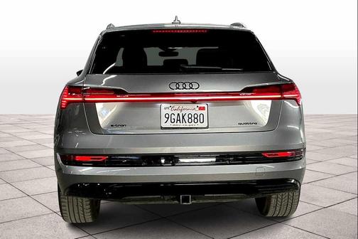 2023 Audi e-tron Premium quattro