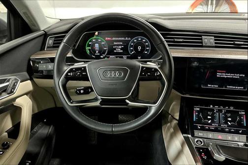 2023 Audi e-tron Premium quattro