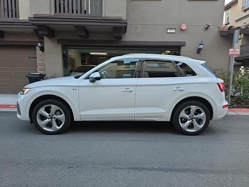2023 Audi Q5 45 S line Premium Plus