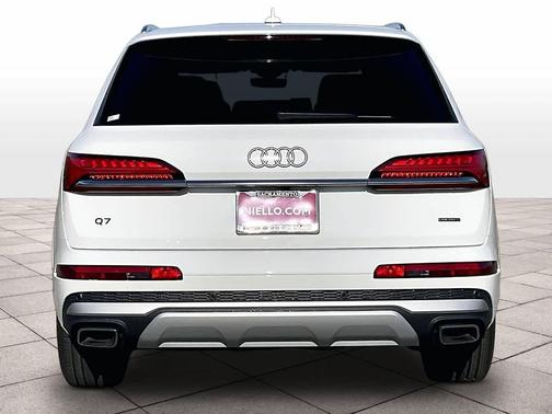 CARRERA WHITE 2026 Audi Q7 45 Premium
