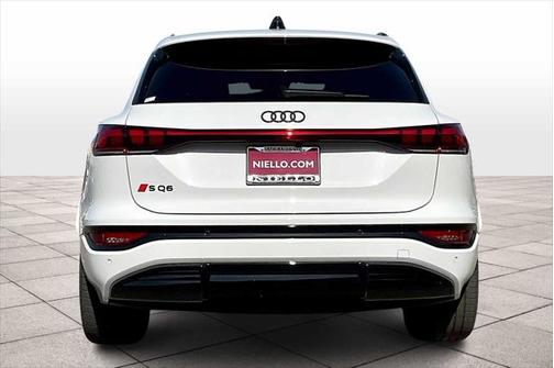 2025 Audi SQ6 e-tron Prestige quattro