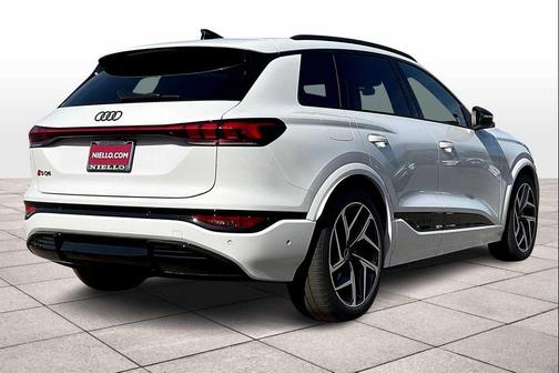 2025 Audi SQ6 e-tron Prestige quattro