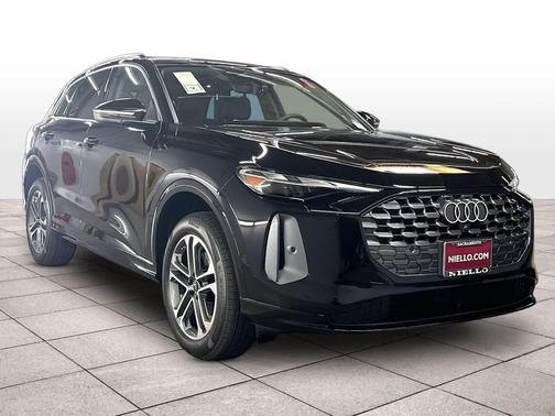 MYTHOS BLACK 2026 Audi Q5 Premium TFSI quattro S tronic