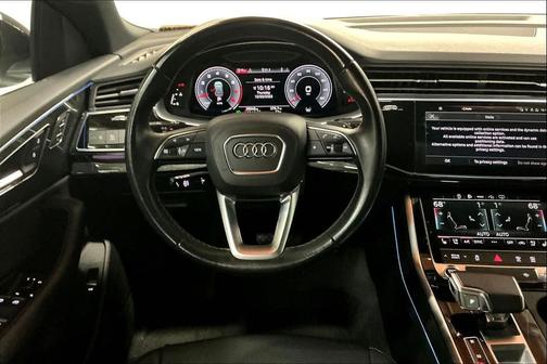 2022 Audi Q8 55 Premium Plus