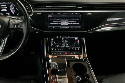 2022 Audi Q8 55 Premium Plus