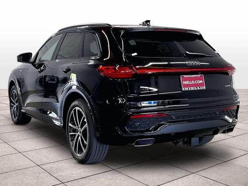 MYTHOS BLACK 2026 Audi Q5 Prestige TFSI quattro S tronic