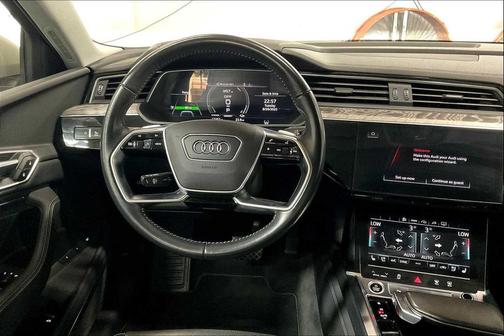 2021 Audi e-tron Premium Plus