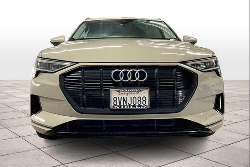 2021 Audi e-tron Premium Plus