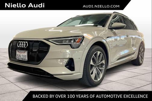 2021 Audi e-tron Premium Plus