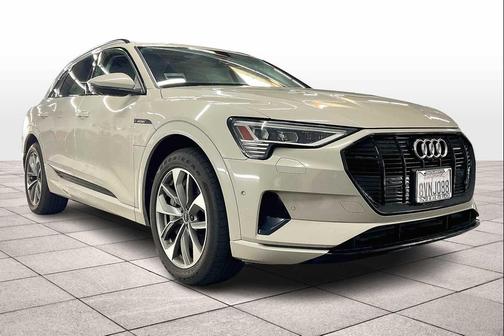 2021 Audi e-tron Premium Plus