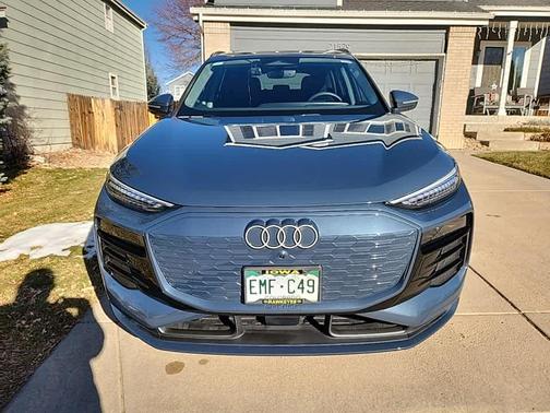 2025 Audi Q6 e-tron Premium Plus quattro