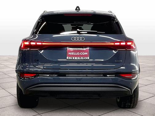 2025 Audi Q6 e-tron Premium Plus quattro