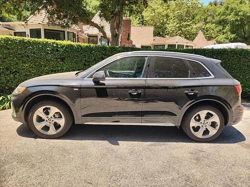 2022 Audi Q5 45 S line Premium Plus