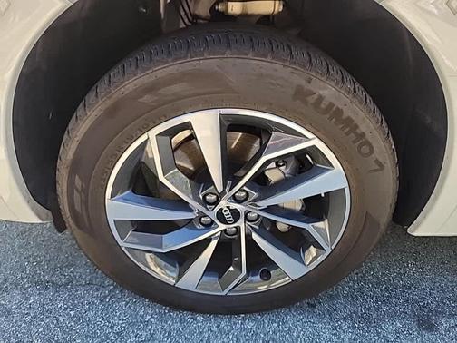 2023 Audi Q5 45 S line Premium Plus