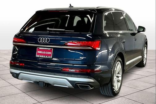 2025 Audi Q7 55 Premium Plus