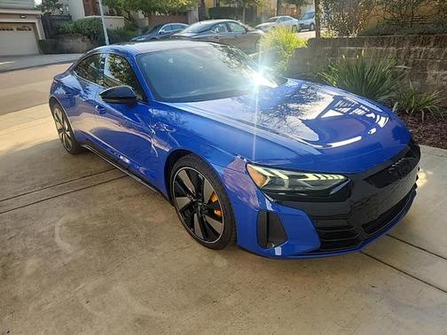 2022 Audi RS e-tron GT quattro