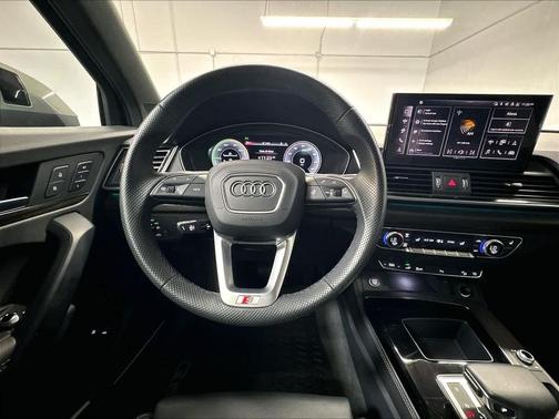 Chronos Gray Metallic 2025 Audi Q5 55 S line Premium Plus