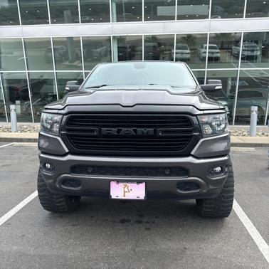 Granite Crystal Metallic Clearcoat 2020 RAM 1500 Big Horn/Lone Star