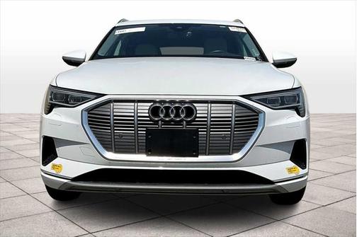 2022 Audi e-tron Premium