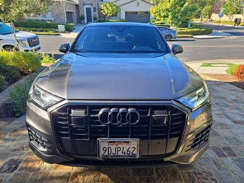 2023 Audi Q7 55 Premium Plus