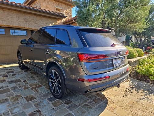 2023 Audi Q7 55 Premium Plus