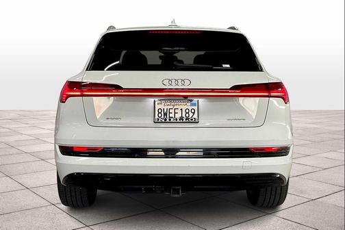 2021 Audi e-tron Prestige