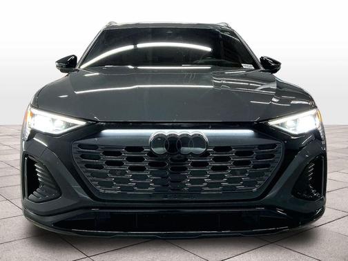 2024 Audi Q8 e-tron Prestige