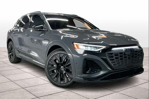2024 Audi Q8 e-tron Prestige