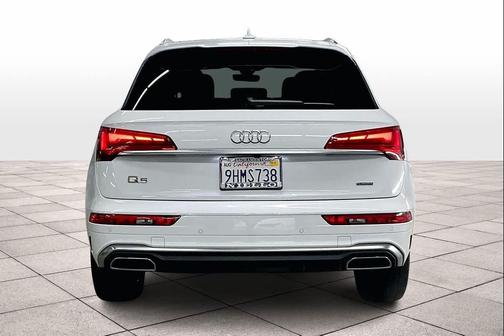 2023 Audi Q5 45 S line Premium