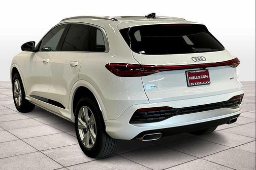 2025 Audi Q5 Premium