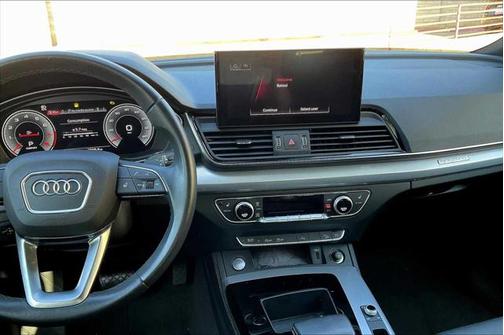 2022 Audi Q5 45 S line Premium Plus