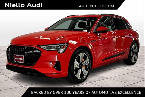 2022 Audi e-tron Premium Plus