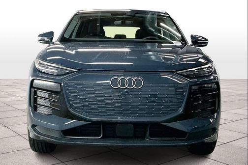 2025 Audi Q6 e-tron Premium Plus quattro