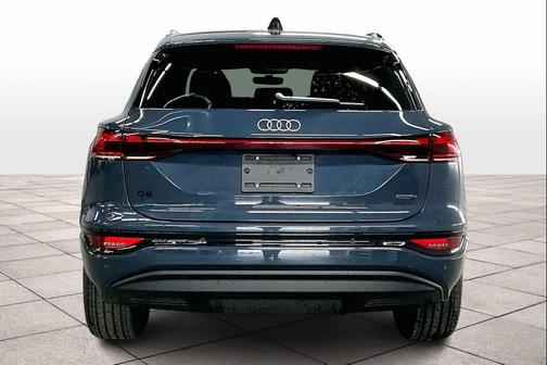 2025 Audi Q6 e-tron Premium Plus quattro
