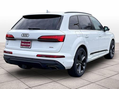 GLACIER WHITE 2026 Audi Q7 55 Premium Plus