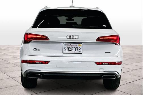 2023 Audi Q5 45 S line Premium Plus