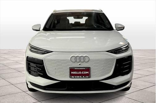 2025 Audi Q6 e-tron Premium Plus quattro