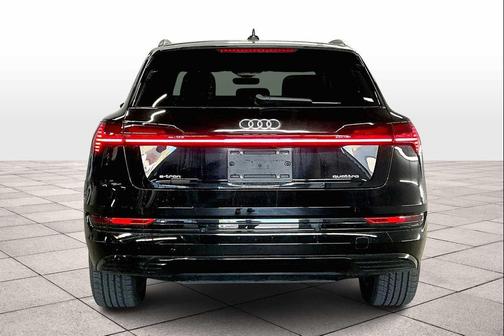 2021 Audi e-tron Premium